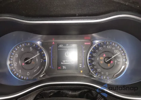 2015 Chrysler 200 Limited z USA, uszkodzony, nr VIN 1C3CCCAB9FN677926